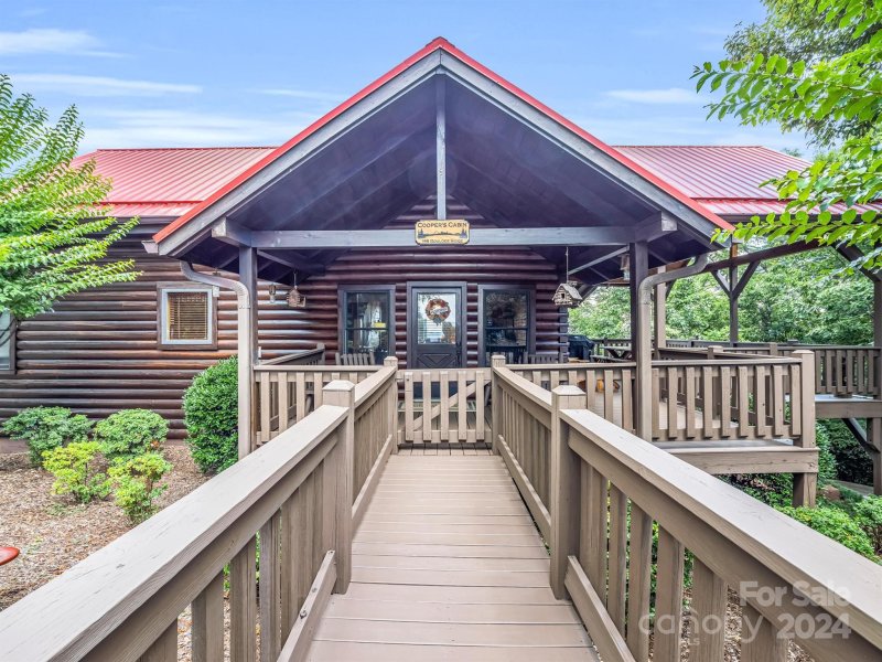 Property image 3 at 198 Boulder Ridge Road, Lake Lure, NC 28746