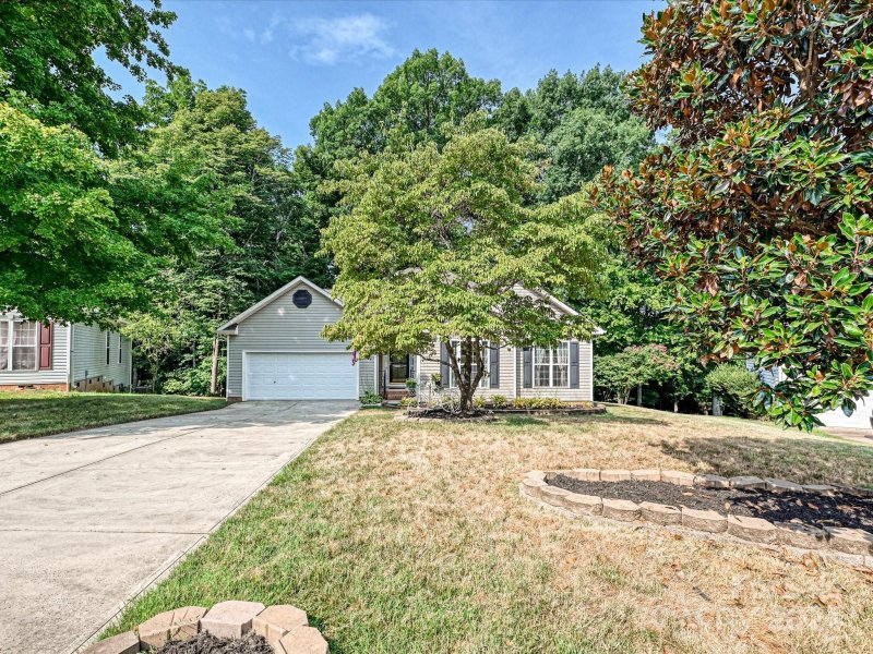 Property image 2 at 5752 Spring Gate Court, Concord, NC 28027