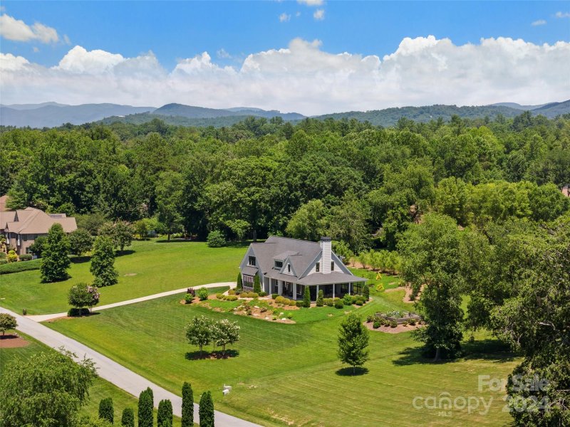 Property image 2 at 178 Majestic View Court, Hendersonville, NC 28791