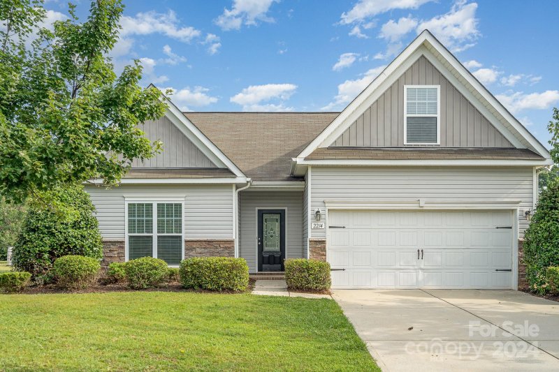 2214 Kingstree Drive