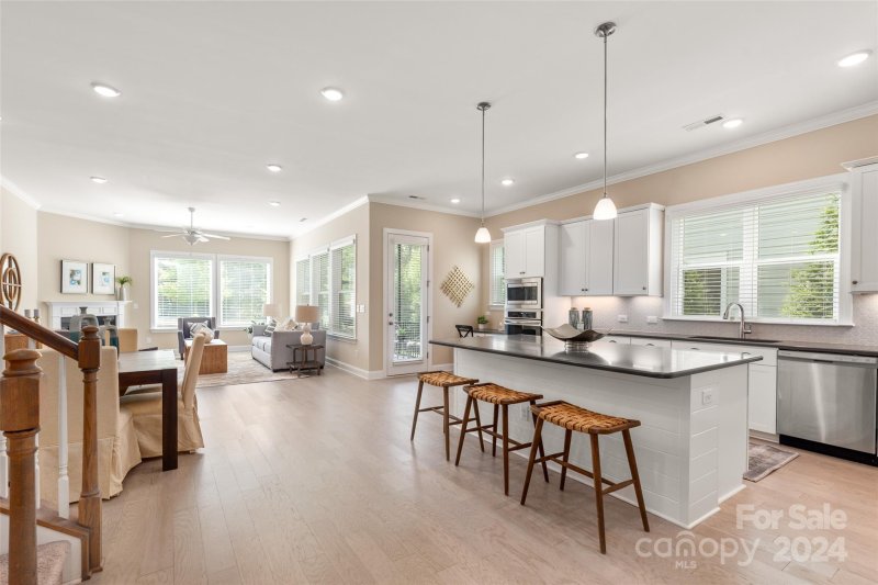 13015 Kornegy Drive