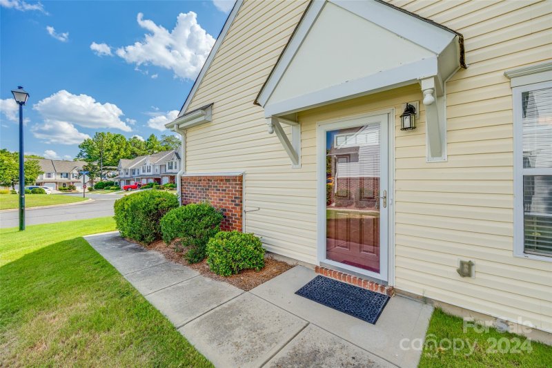 Property image 2 at 1424 Walnut Hill Drive, Rock Hill, SC 29732