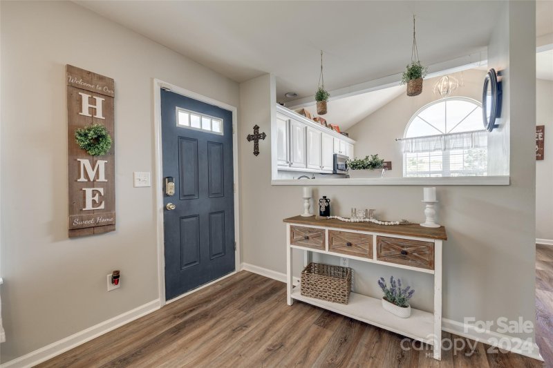 Property image 3 at 1424 Walnut Hill Drive, Rock Hill, SC 29732