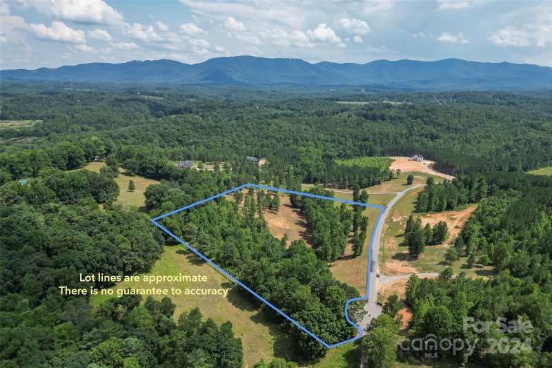 Property image 5 of 2791 Cornwell Drive in Silver Creek Plantation, Morganton, NC 28655