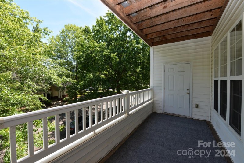 Property image 2 at 18801 Oakhurst Boulevard, Cornelius, NC 28031