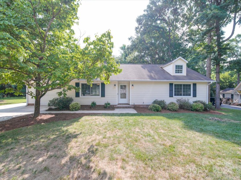 312 Swamp Fox Drive