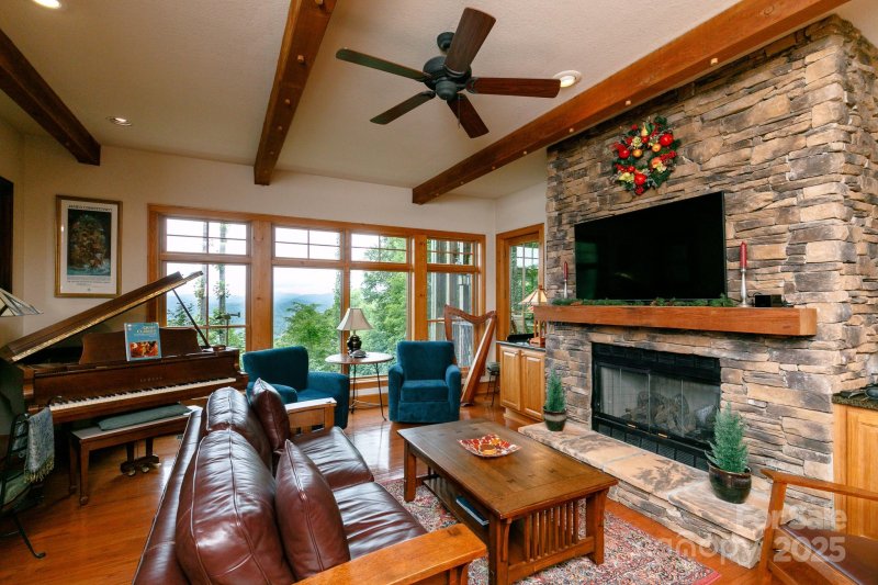 Property image 5 of 47 Creekside Way in Mountain Air, Burnsville, NC 28714