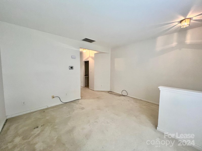 Property image 3 at 7974 Mariners Pointe Circle, Denver, NC 28037