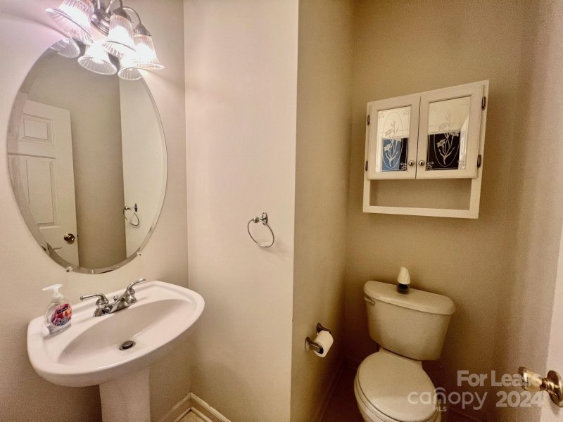 Property image 4 at 7974 Mariners Pointe Circle, Denver, NC 28037