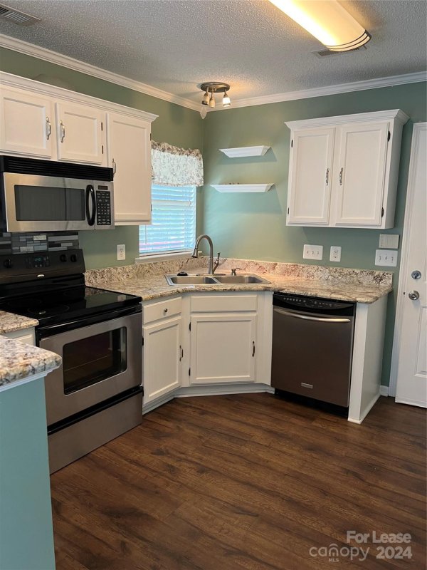 Property image 5 at 176 W Walnut Avenue, Mount Holly, NC 28120