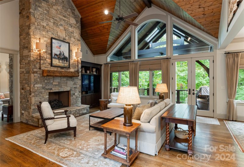 Property image 5 at 2 Cherokee Orchard Court, Fairview, NC 28730