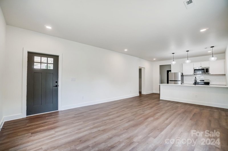 Property image 3 at 2501 Milton Avenue, Gastonia, NC 28052