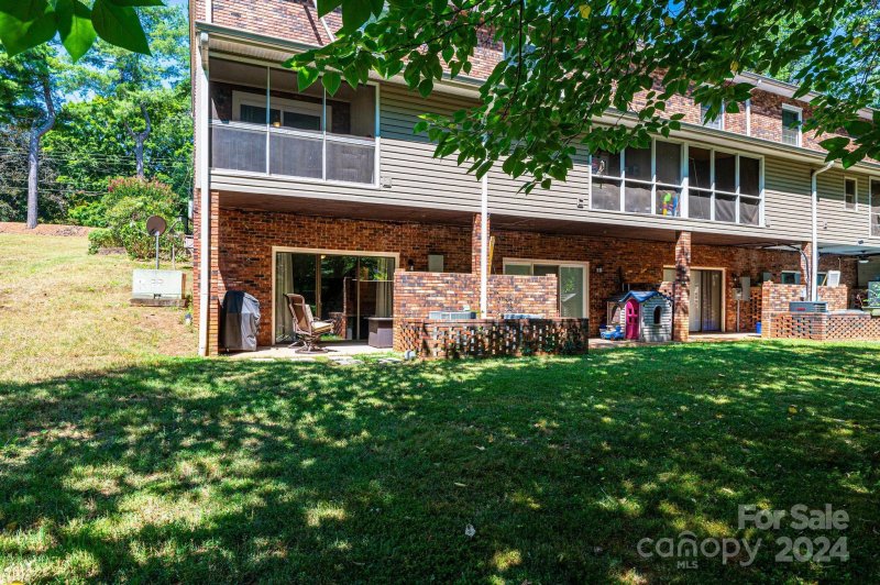 Property image 4 at 820 6th Street, Hickory, NC 28601