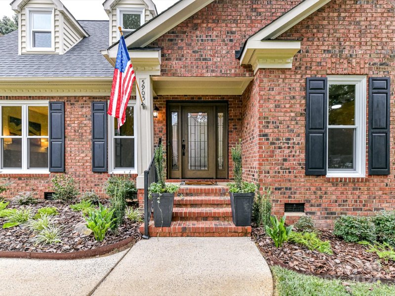 Property image 3 at 5905 Havencrest Court, Concord, NC 28027