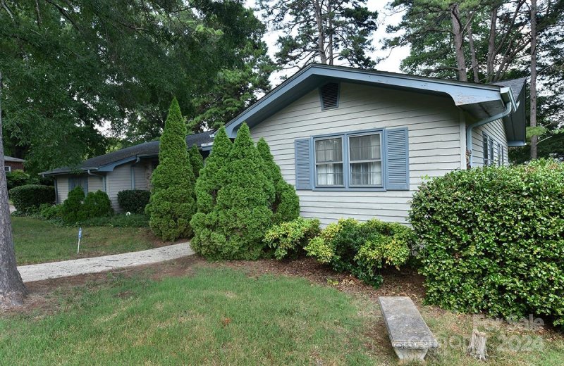 Property image 3 at 310 Linn Circle, Salisbury, NC 28144