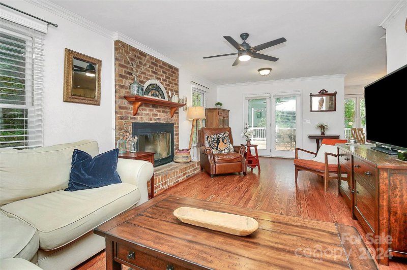 Property image 5 at 6933 Loretta Place, Charlotte, NC 28215