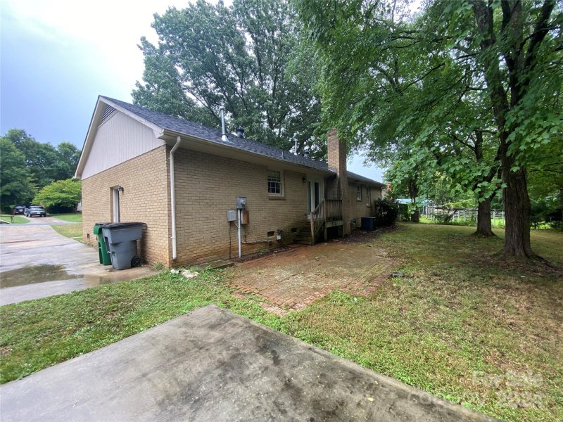 Property image 4 at 7110 Marlbrook Drive, Charlotte, NC 28212