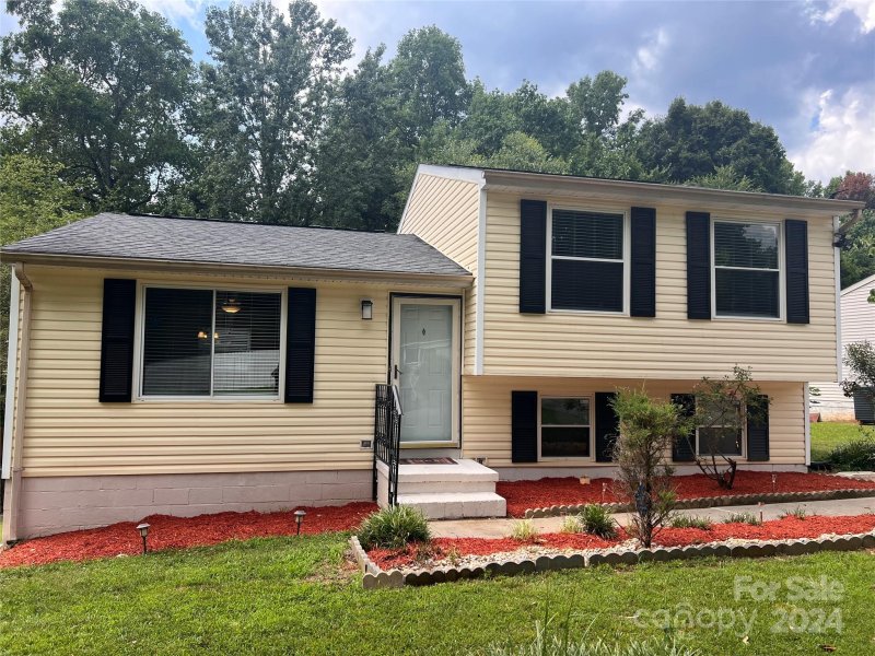 Property image 5 at 3511 Winchelsea Drive, Charlotte, NC 28212