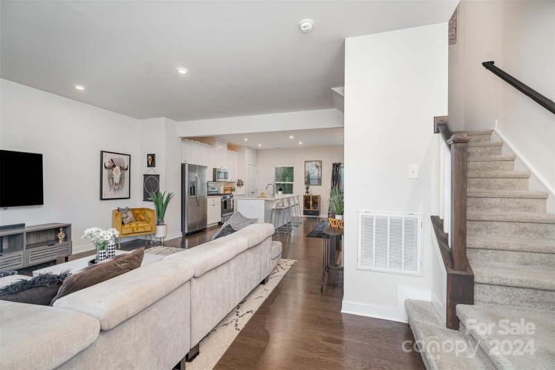 Property image 4 at 2033 Birchside Drive, Charlotte, NC 28205