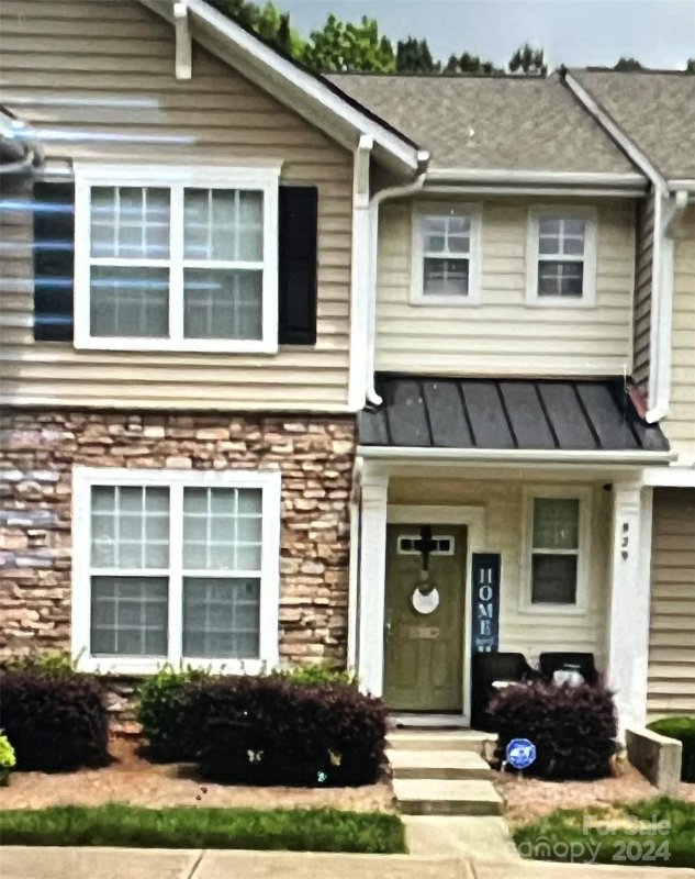 829 Lacebark Drive