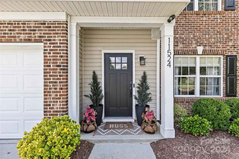 Property image 2 at 11524 Chapeclane Road, Charlotte, NC 28278