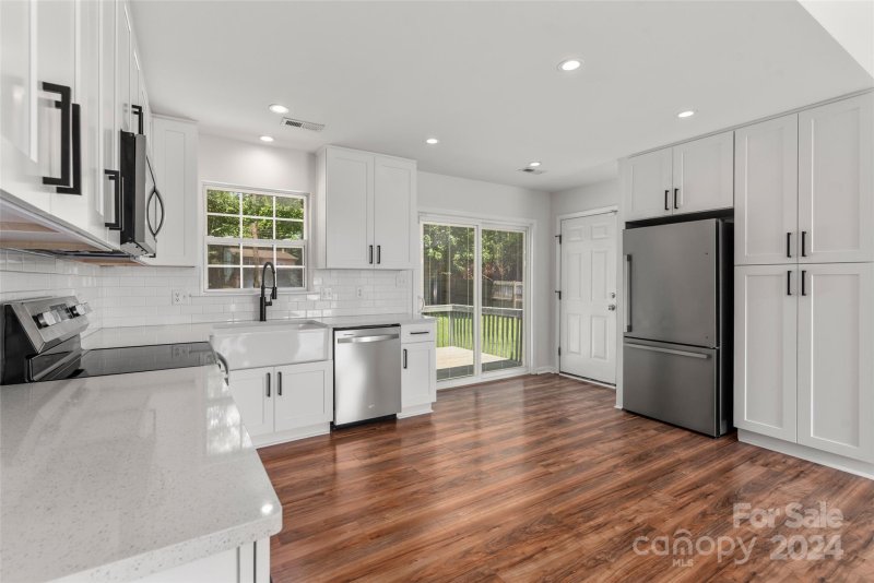 Property image 4 at 303 Tamarack Drive, Matthews, NC 28104