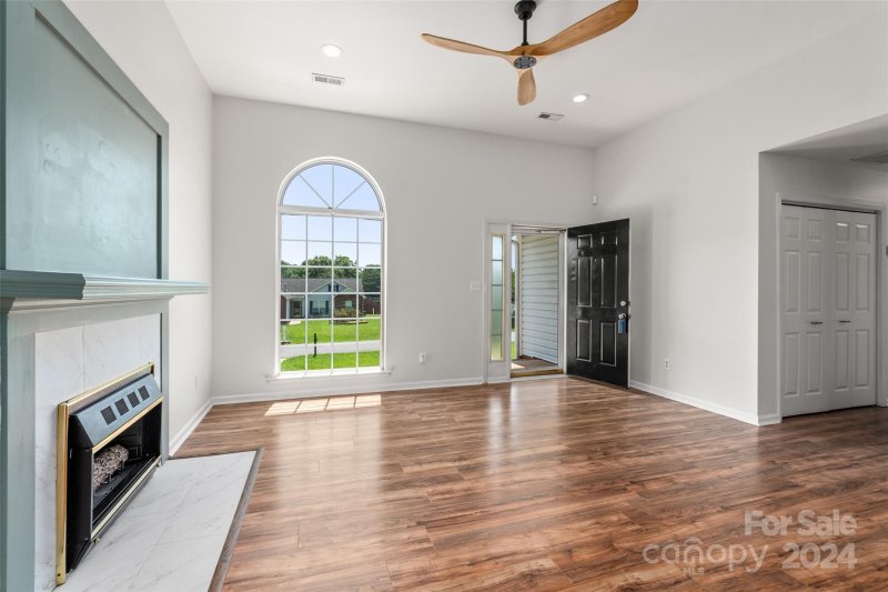 Property image 5 at 303 Tamarack Drive, Matthews, NC 28104