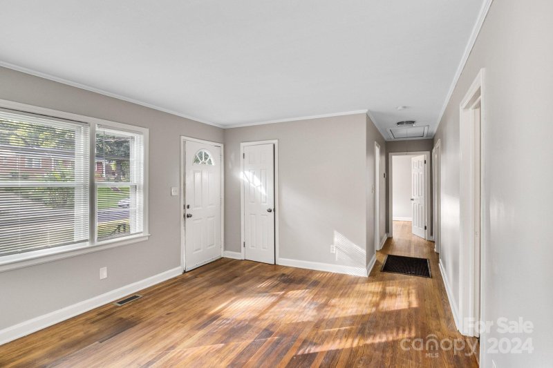 Property image 4 at 711 Gallagher Street, Charlotte, NC 28208