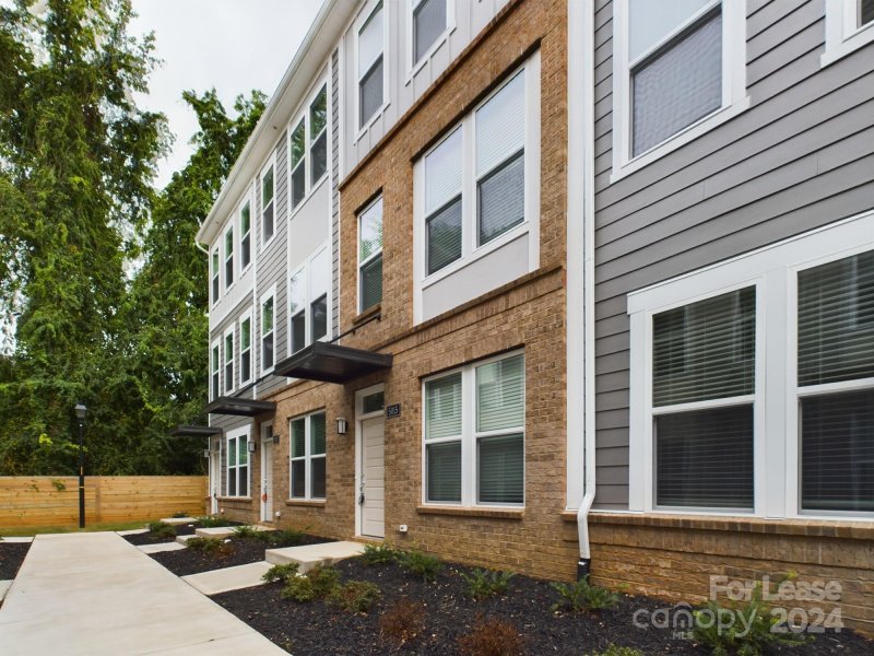 Property image 3 at 5015 Sovereignty Court, Charlotte, NC 28205