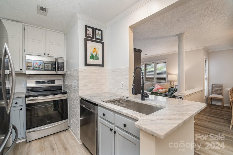 Property image 2 at 1101 Morehead Street, Charlotte, NC 28204