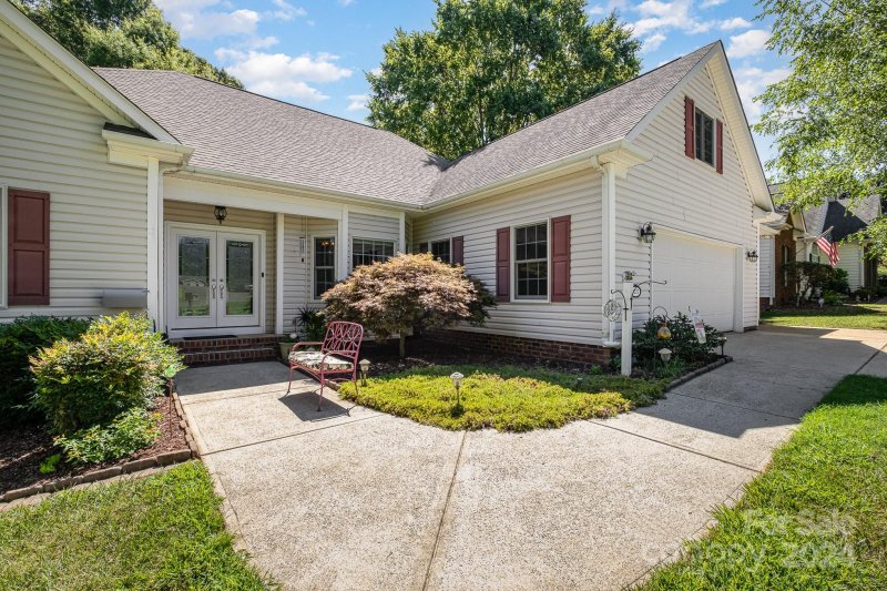 Property image 2 at 9225 Morgan Glenn Drive, Mint Hill, NC 28227