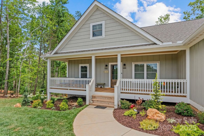 Property image 4 at 182 Country Drive, Mars Hill, NC 28754