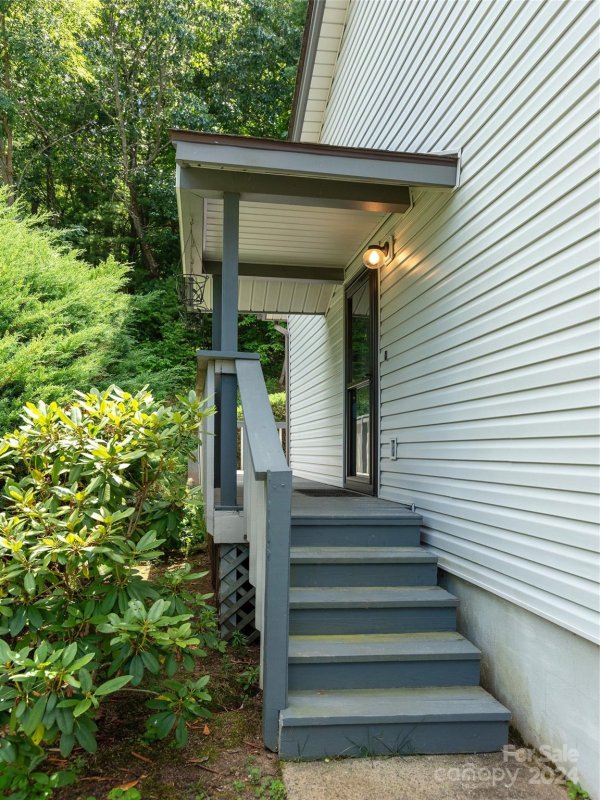 Property image 3 at 217 Cheyenne Court, Asheville, NC 28803