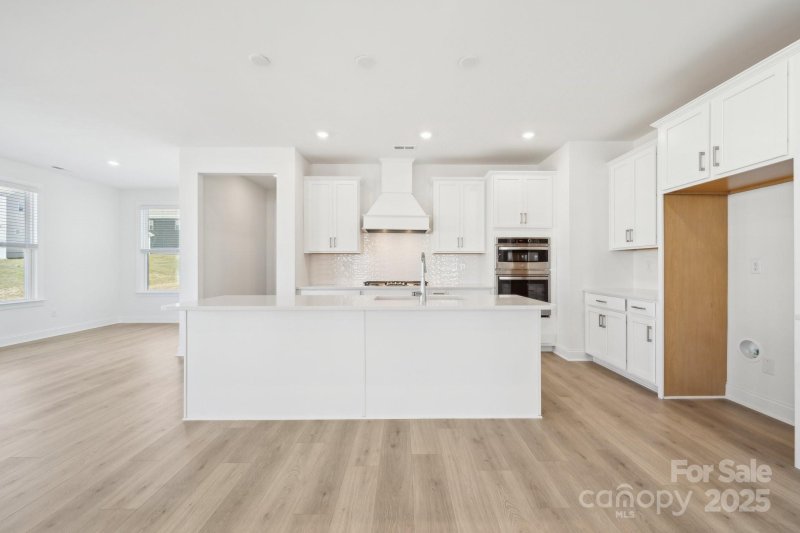 Property image 2 at 121 Clawton Loop, Mooresville, NC 28115