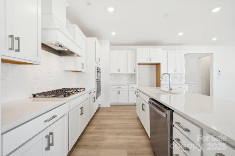 Property image 3 at 121 Clawton Loop, Mooresville, NC 28115