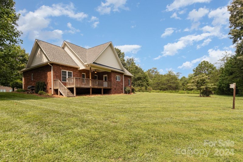Property image 2 at 134 Stallion Lane, Statesville, NC 28625