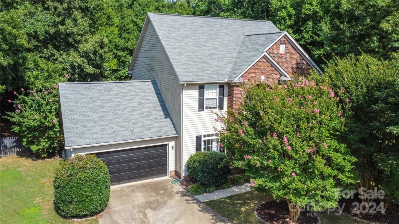 Property image 4 at 2500 Ashby Woods Drive, Matthews, NC 28105