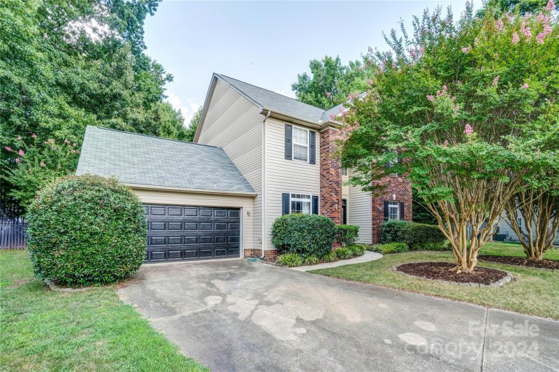 Property image 5 at 2500 Ashby Woods Drive, Matthews, NC 28105