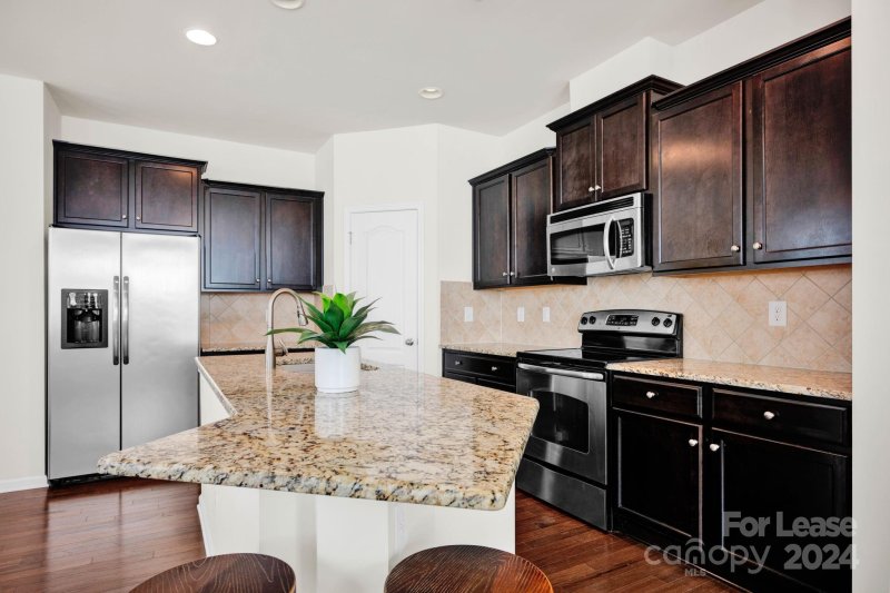 Property image 5 at 18448 West Catawba Avenue, Cornelius, NC 28031