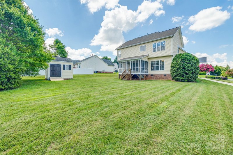 Property image 2 at 624 Summey Farm Drive, Dallas, NC 28034