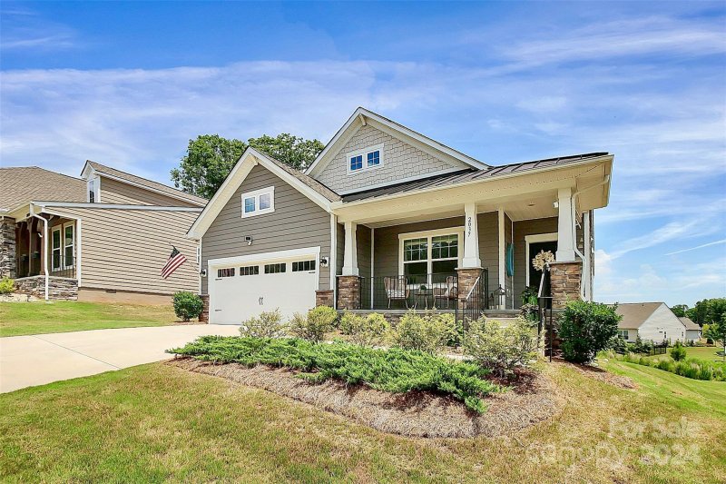 Property image 2 at 2037 Canova Drive, Mount Holly, NC 28120