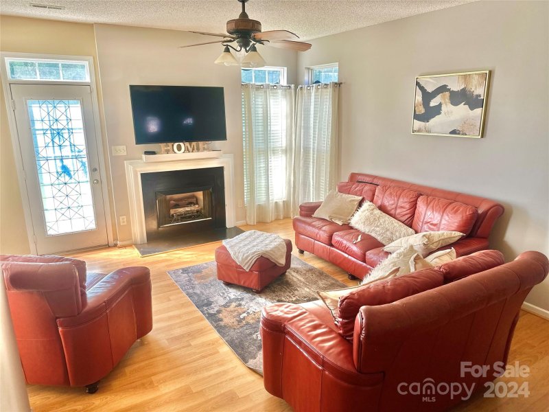 Property image 5 at 1031 Hipp Road, Charlotte, NC 28216