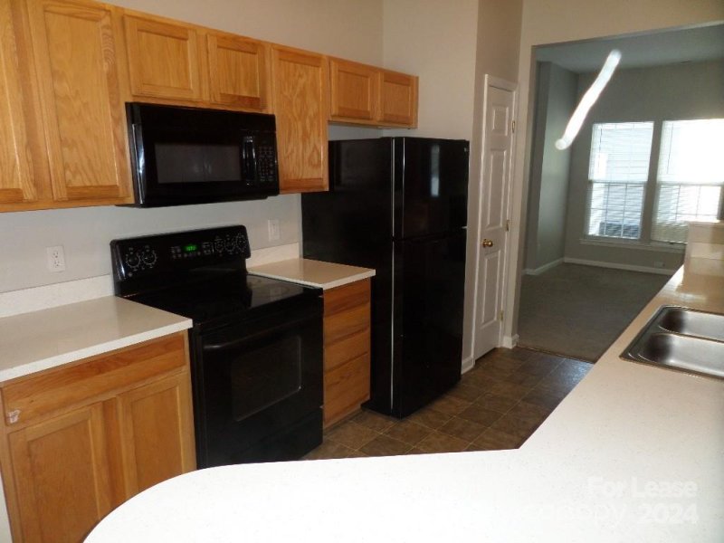 Property image 4 at 7131 Flying Scotsman Drive, Charlotte, NC 28213