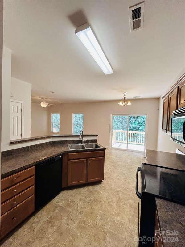 Property image 5 at 449 Doughton Lane, Charlotte, NC 28217