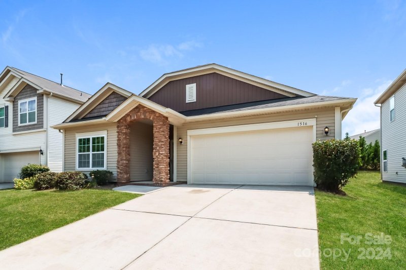 Property image 2 at 1516 Chilford Court, Charlotte, NC 28213