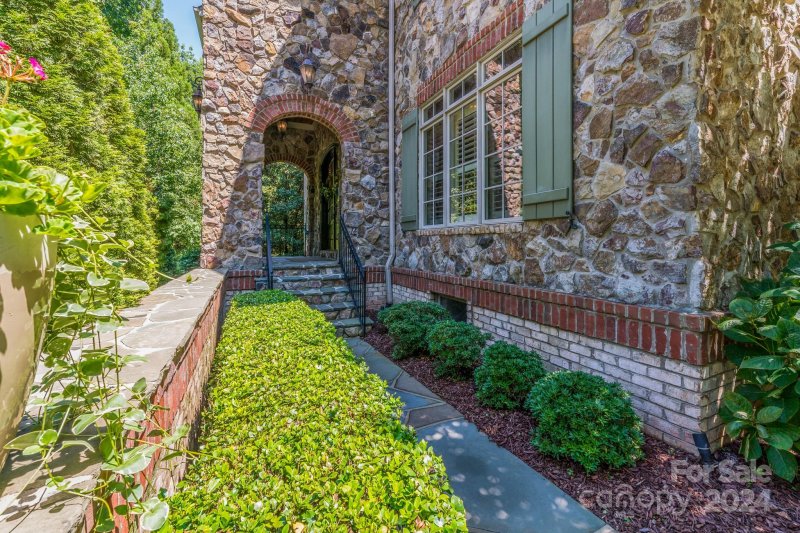 Property image 3 of 1008 Medinah Court in Firethorne, Waxhaw, NC 28173