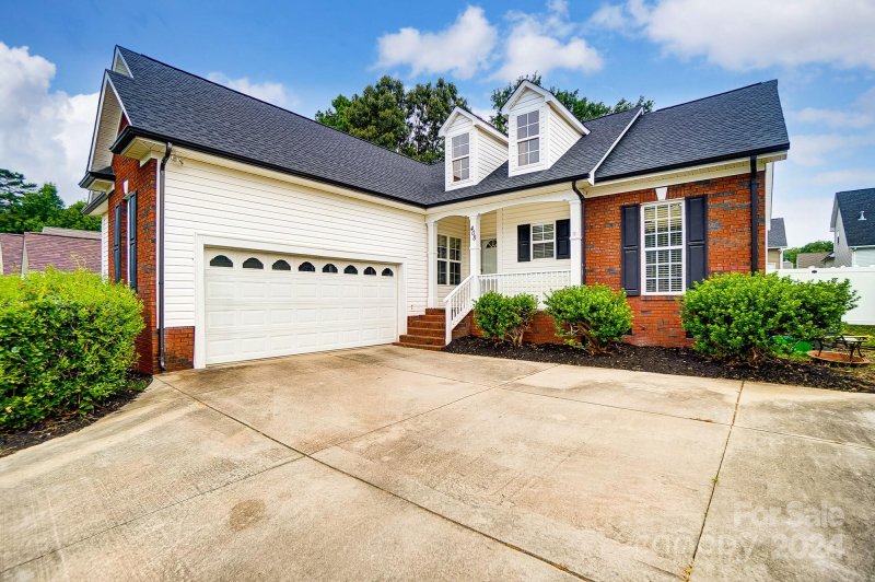 Property image 3 at 408 Riverwalk Drive, Concord, NC 28027