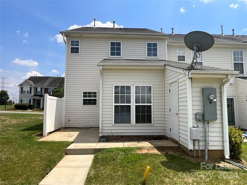 Property image 3 at 4959 Sunburst Lane, Charlotte, NC 28213