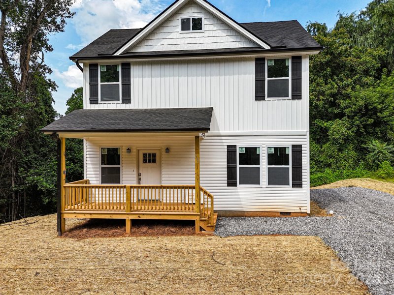 Property image 2 at 131 Park Ridge Avenue, Swannanoa, NC 28778