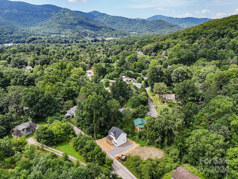 Property image 5 at 131 Park Ridge Avenue, Swannanoa, NC 28778